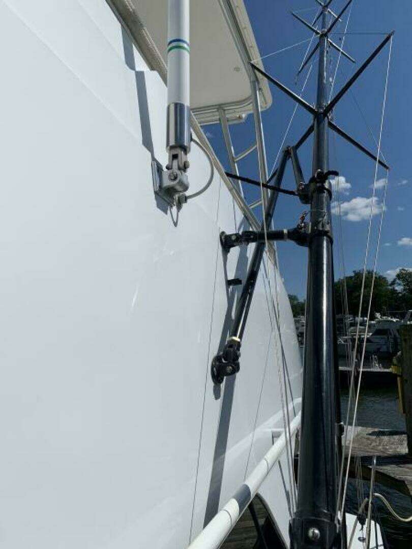 2000 Viking 50 Convertible Sportfish - Image 64