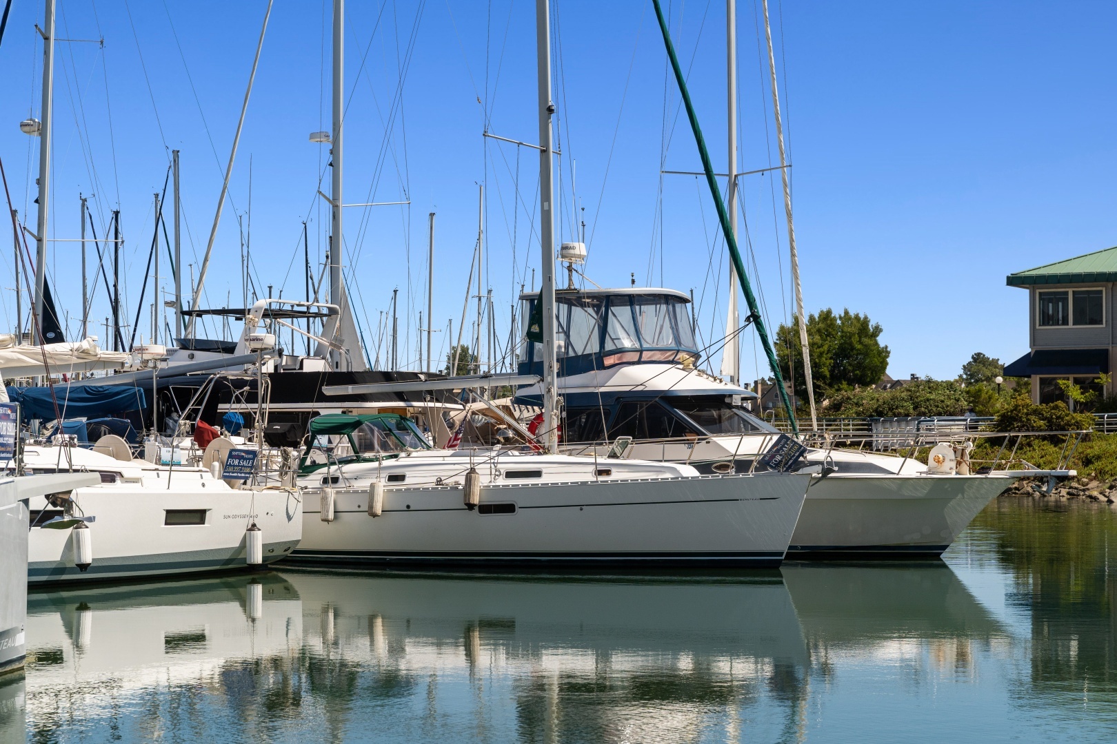 2001 Beneteau — - Image 6
