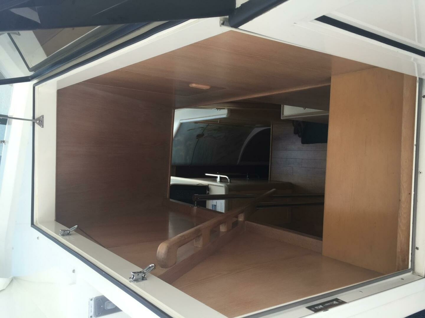 1994 Hatteras 70 Cockpit Motor Yacht - Image 24