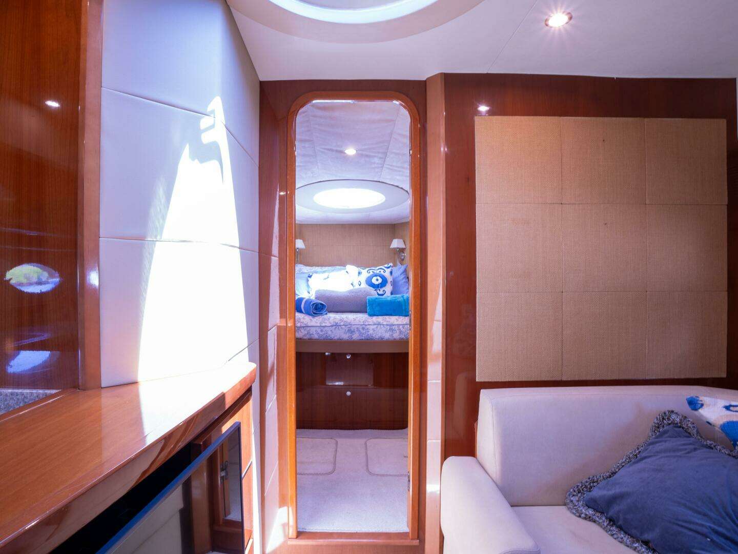 2008 Princess V53 - Image 14