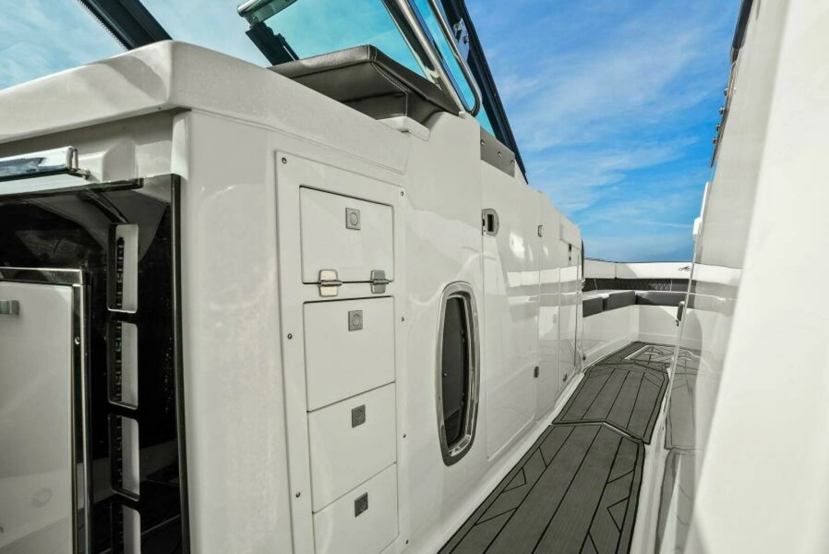 2023 Monterey 385 SS - Image 23