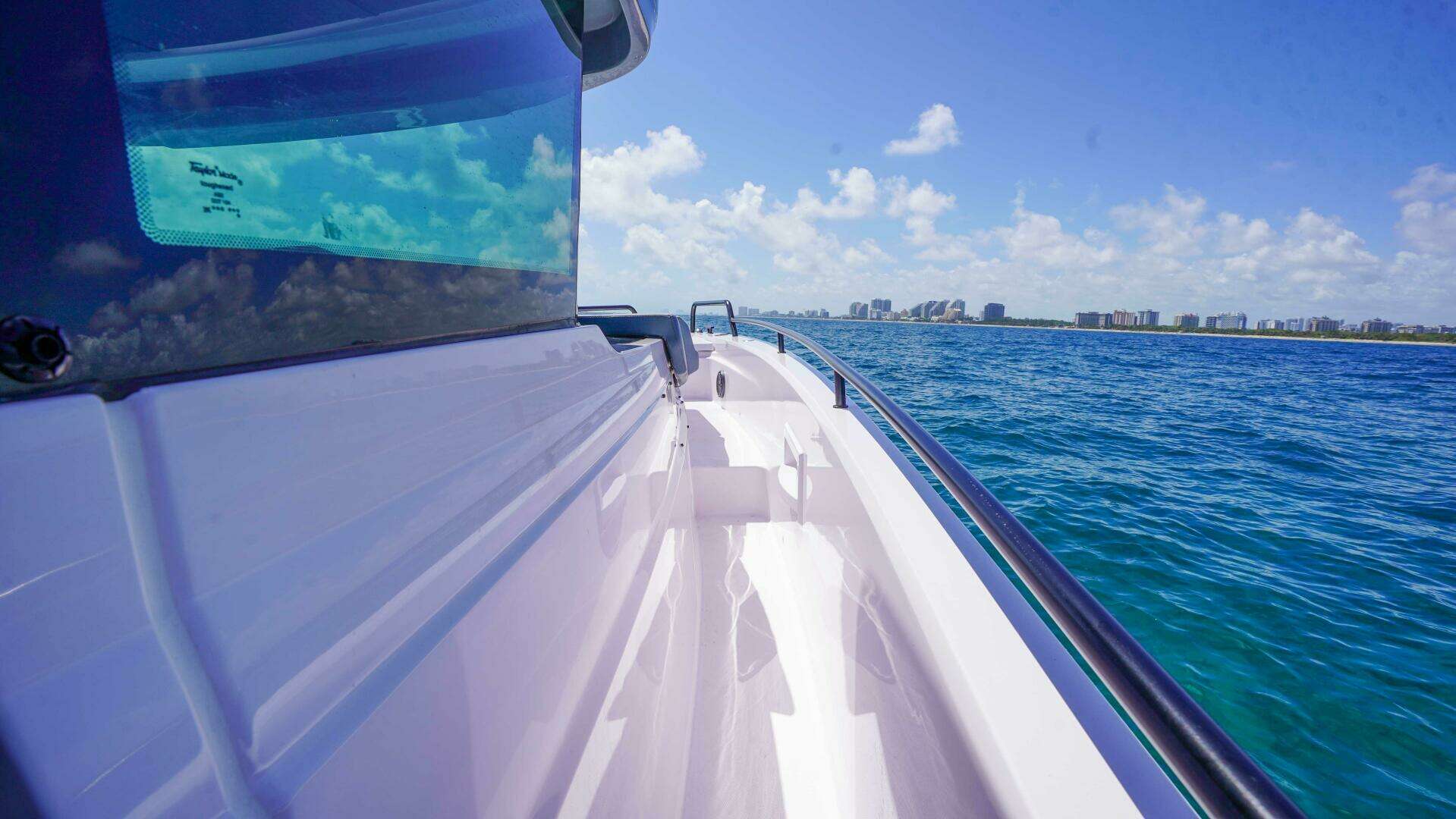 2024 Axopar 37 XC Cross Cabin - Image 33