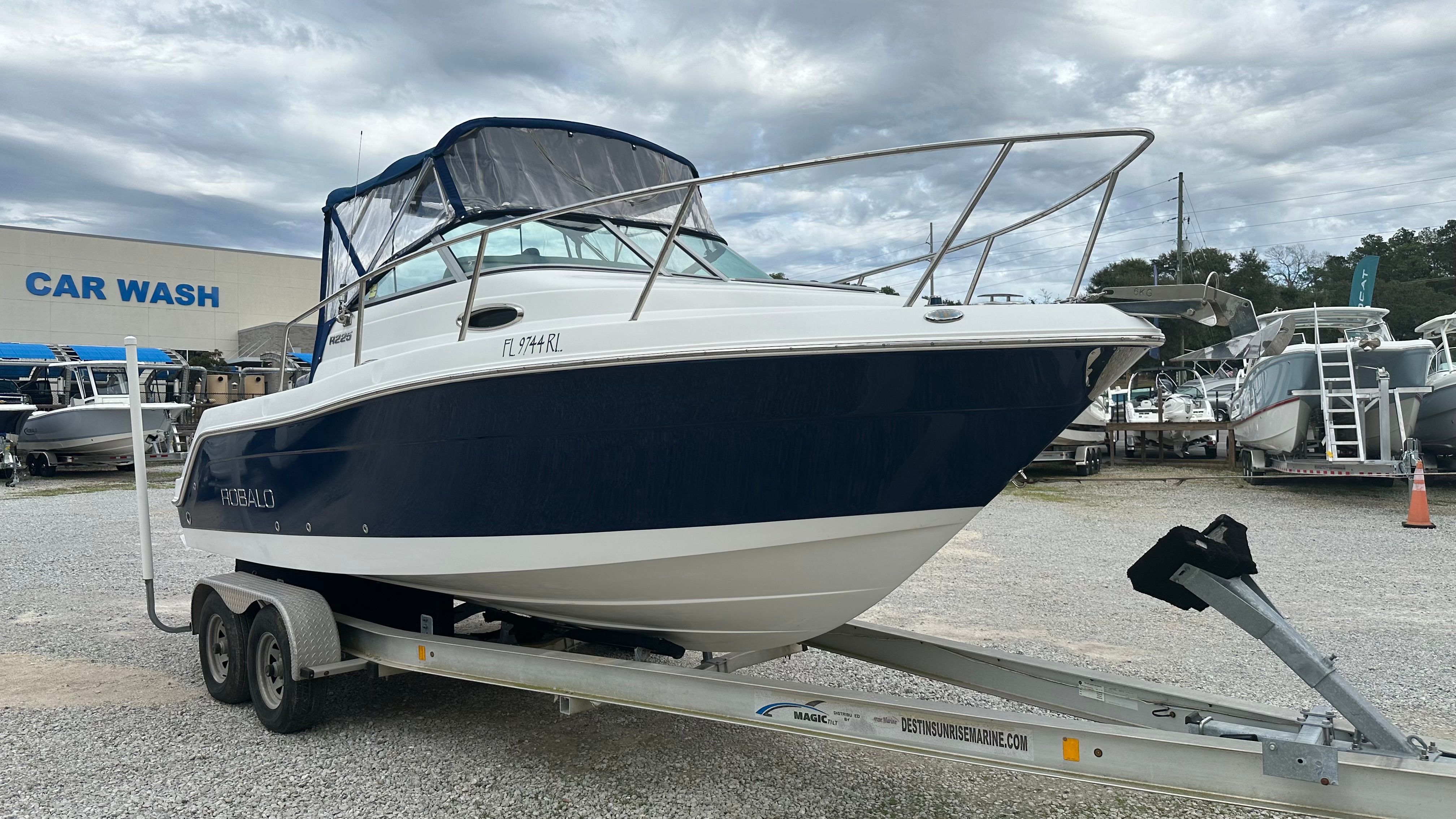 2012 ROBALO 225 CC - Image 7