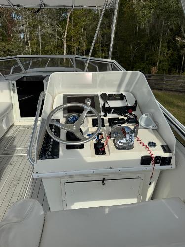 2001 Contender 35 Side Console - 9