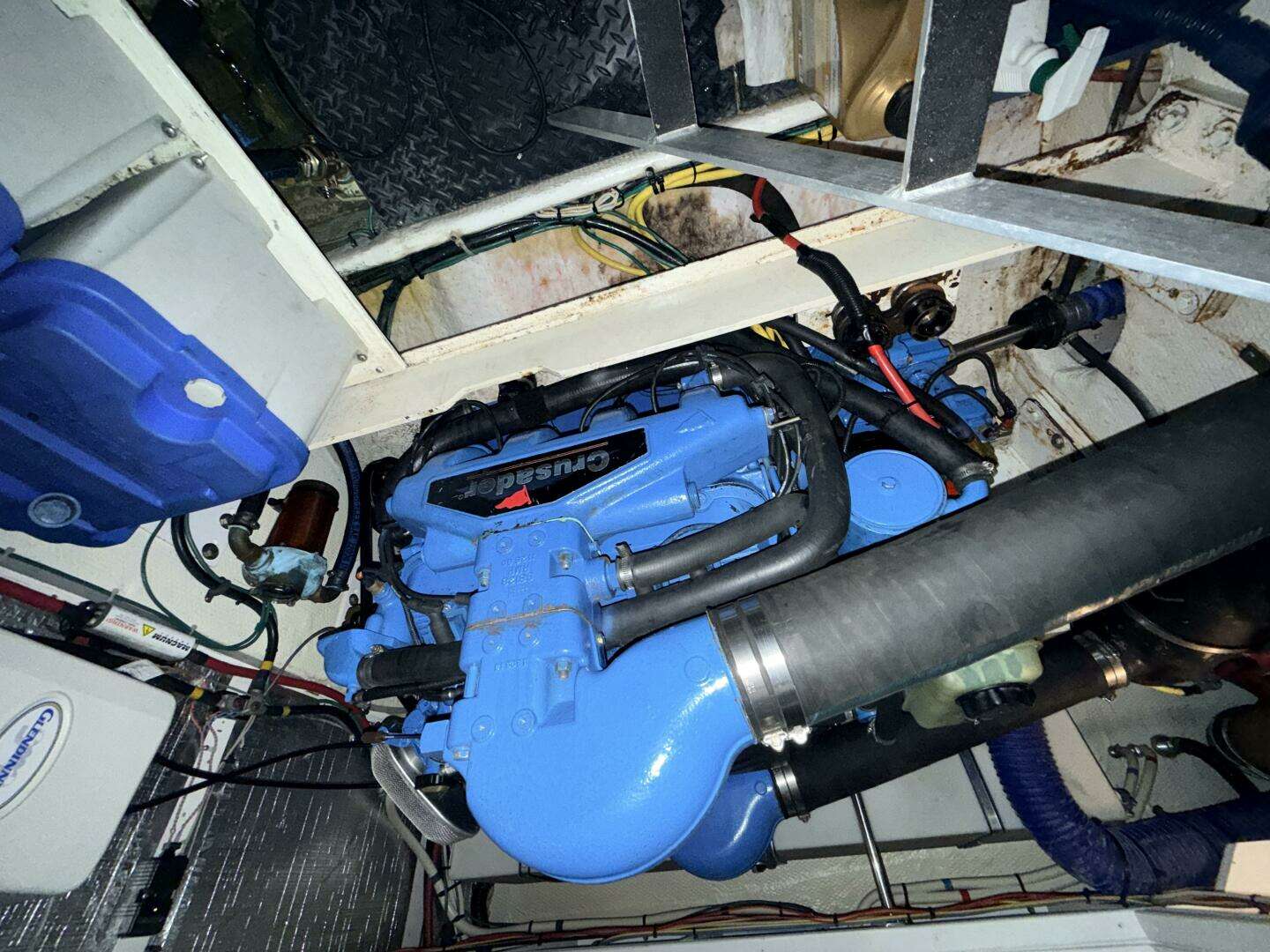 2006 Silverton 38 Sport Bridge - Image 10