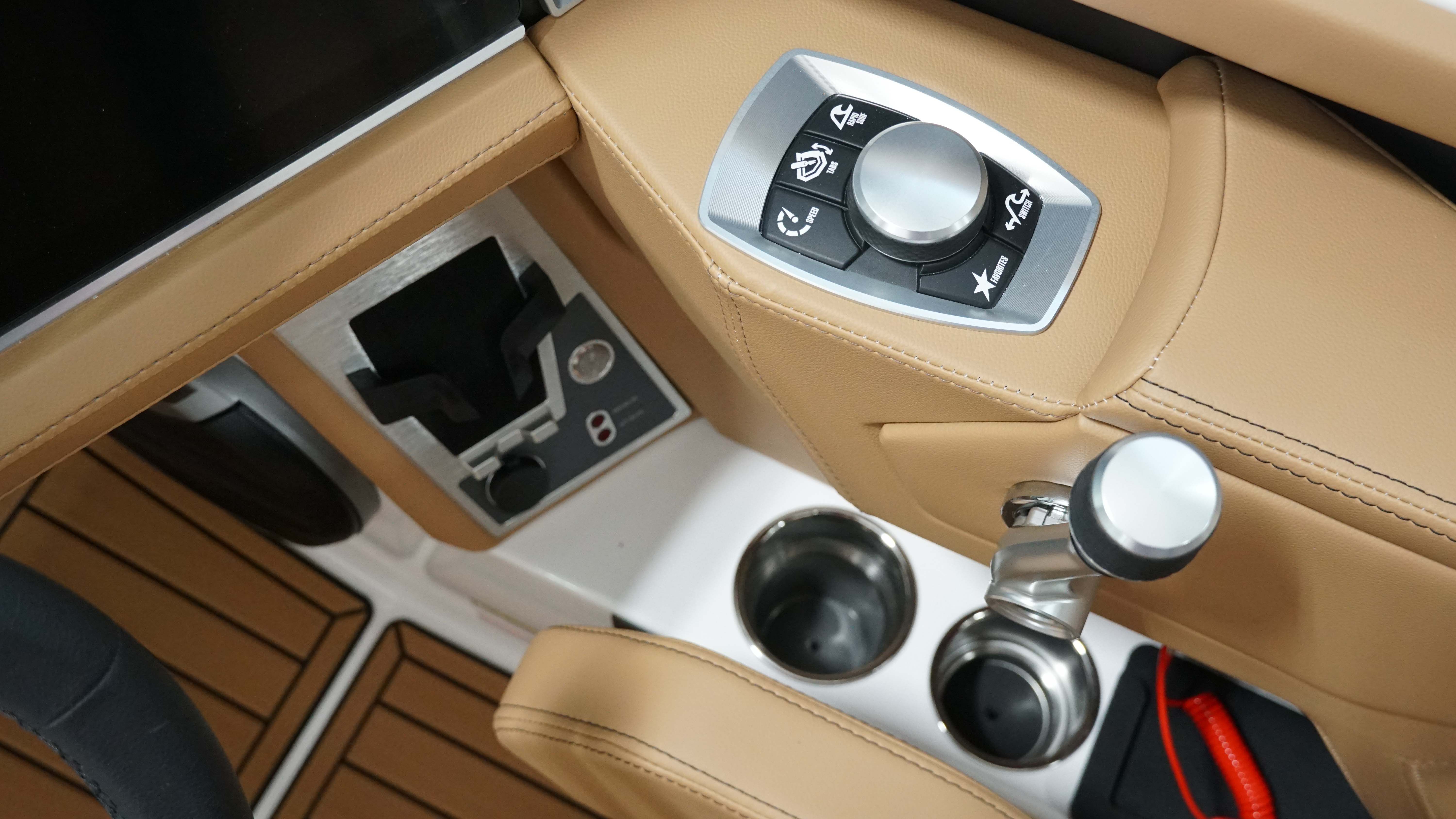 2026 MasterCraft XT22 - 19