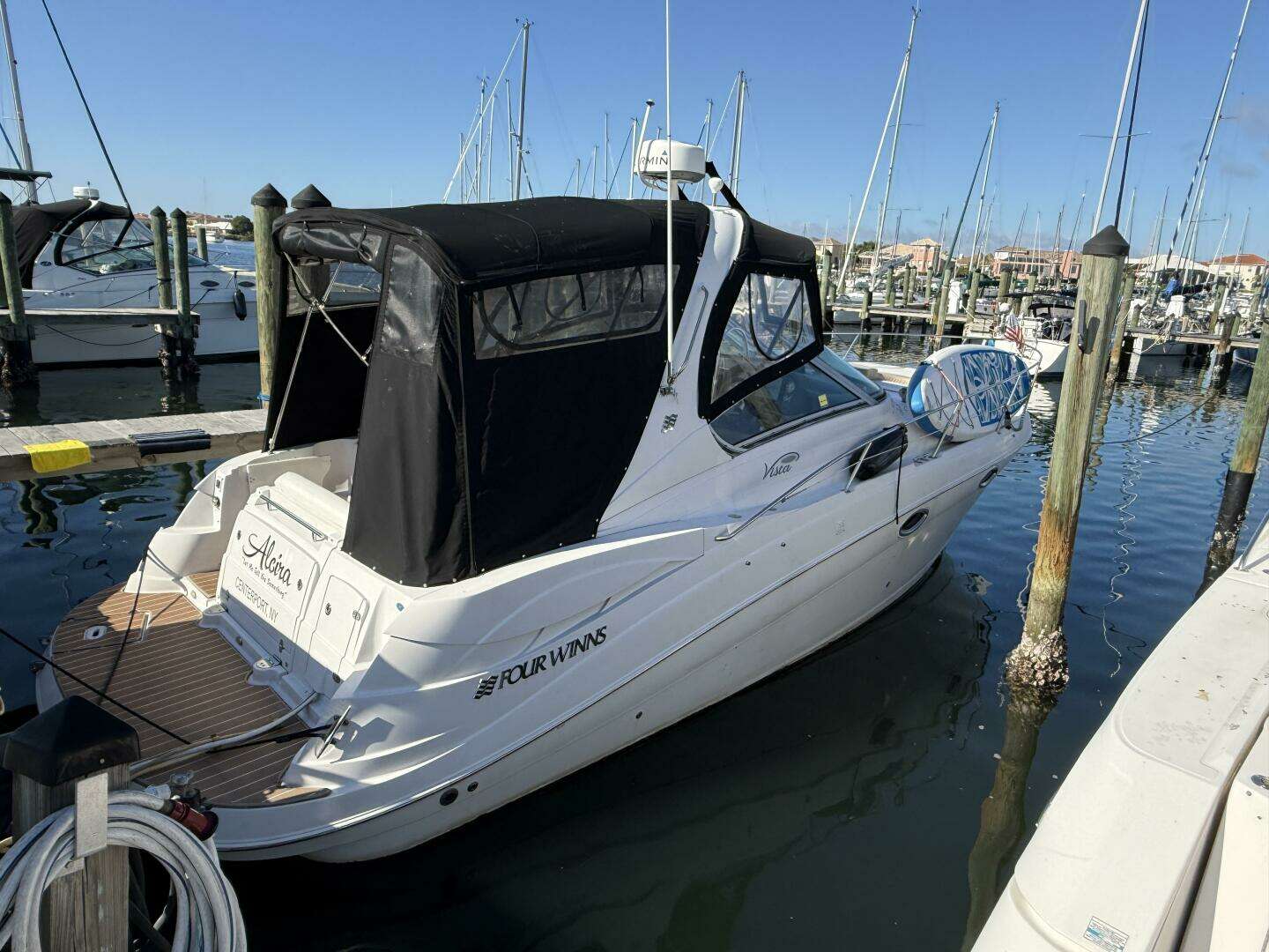 2006 Four Winns 318 Vista - Image 5