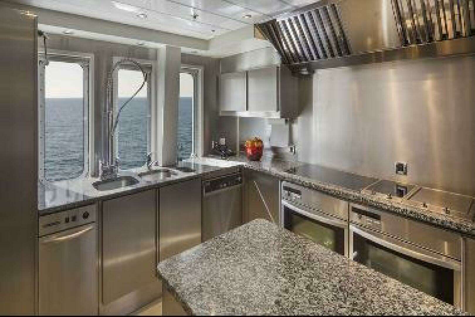 2003 Royal Denship Motor Yacht - Image 16