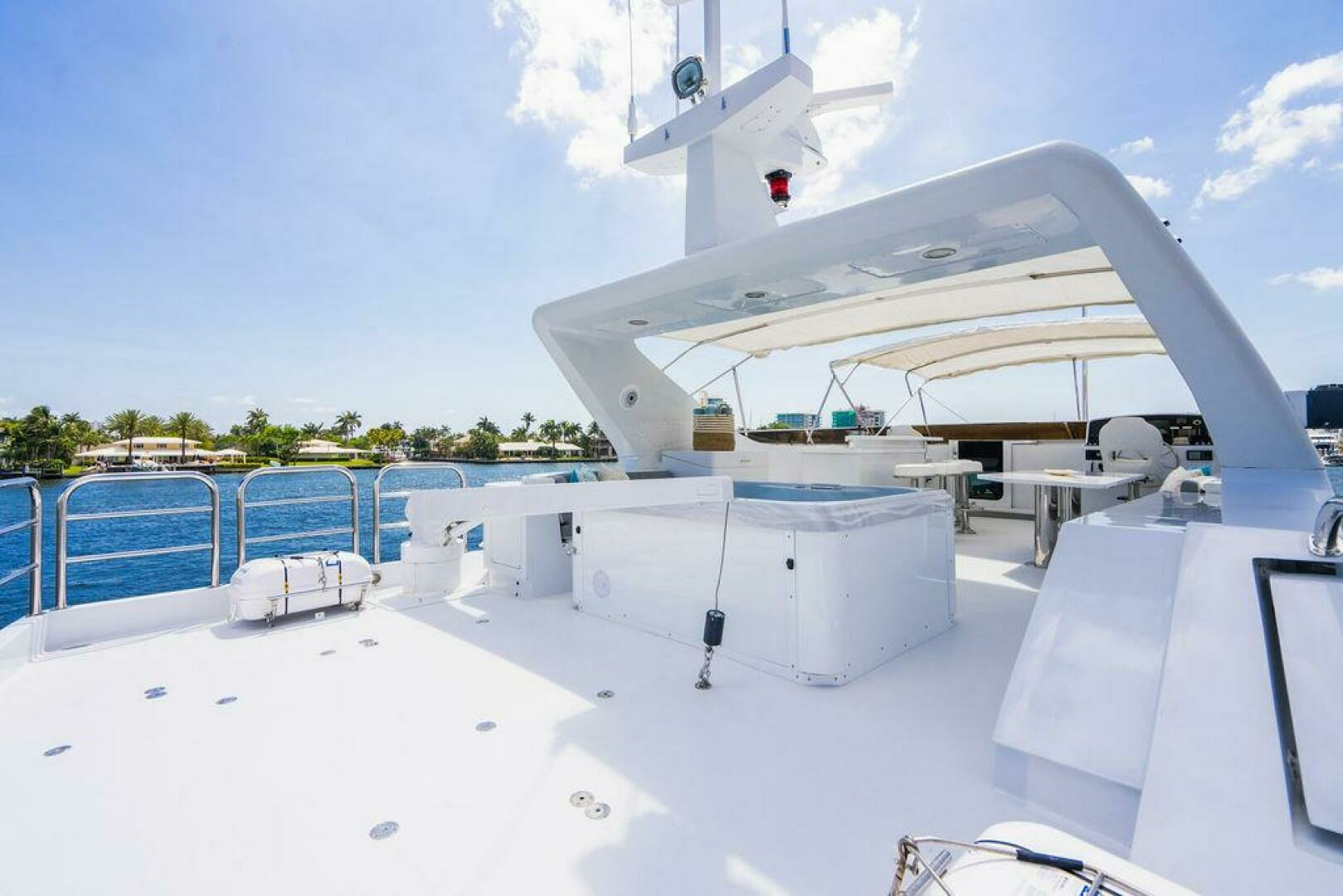 2001 Intermarine — - Image 26