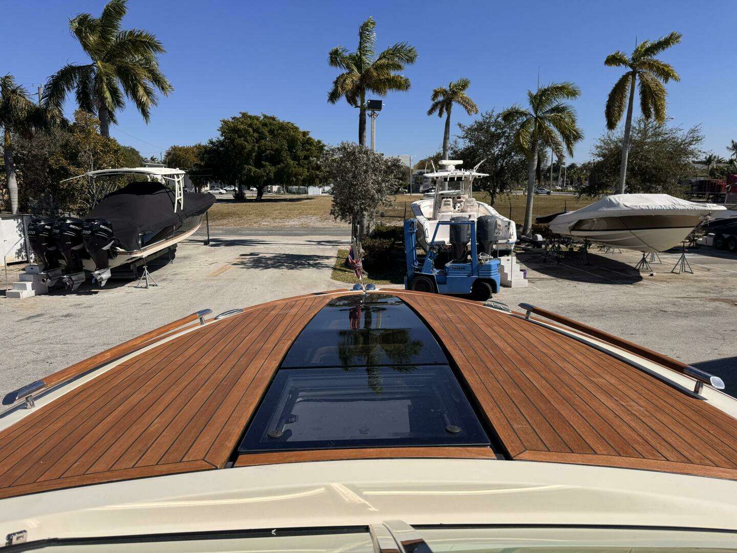 2019 Chris-Craft — - Image 17