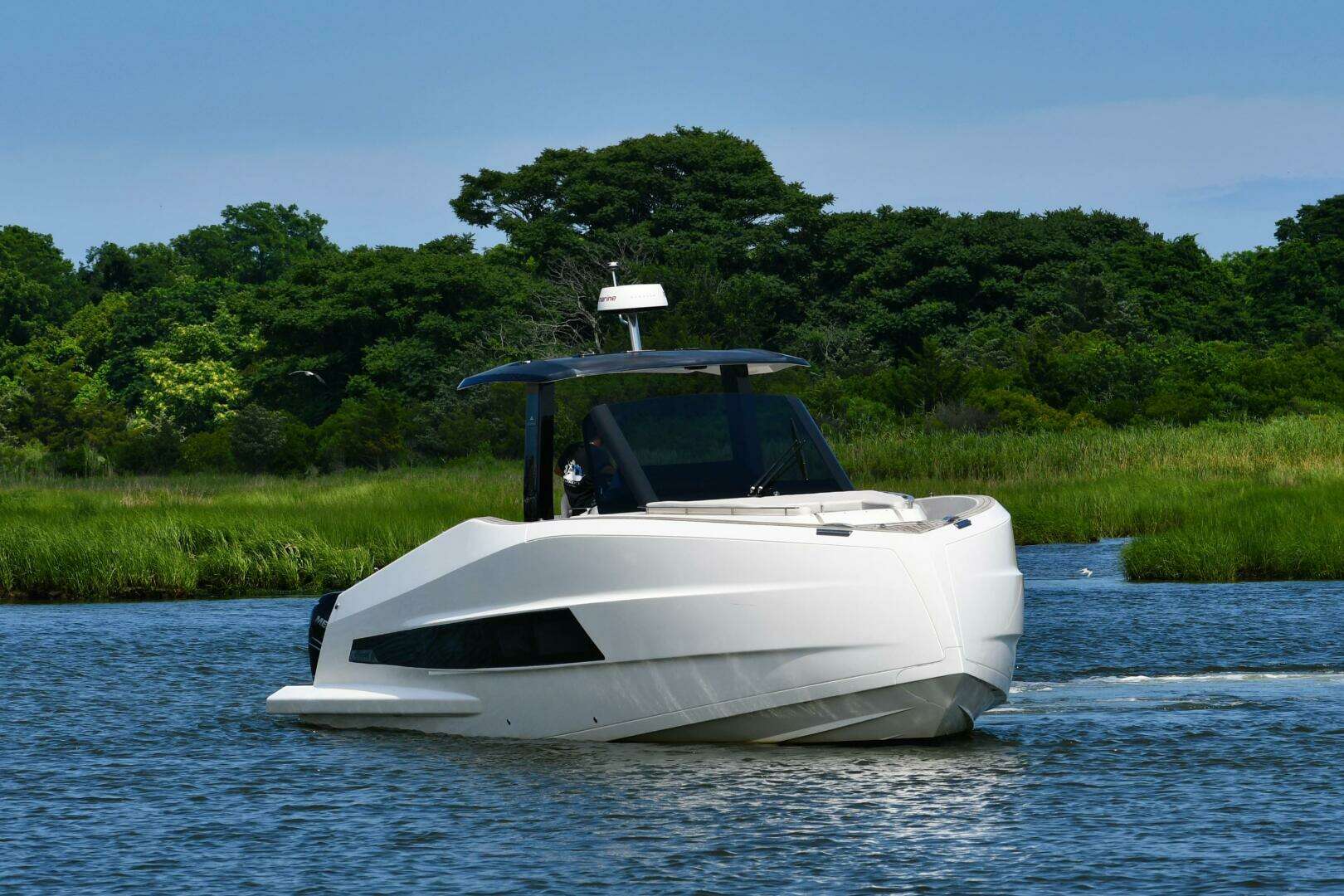 2023 Astondoa 377 Coupe Outboard - Image 9