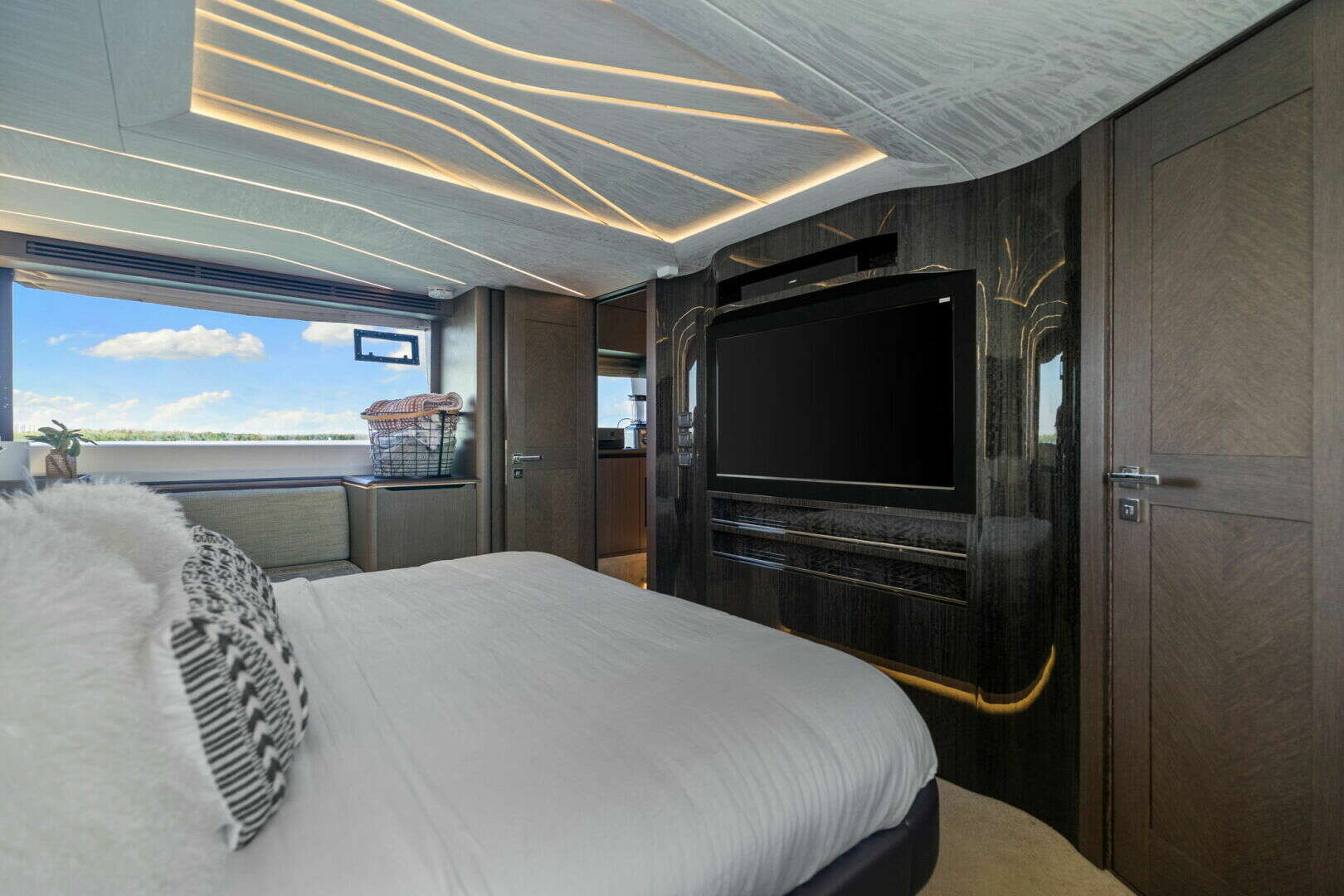 2020 Galeon 680 FLYBRIDGE - Image 39