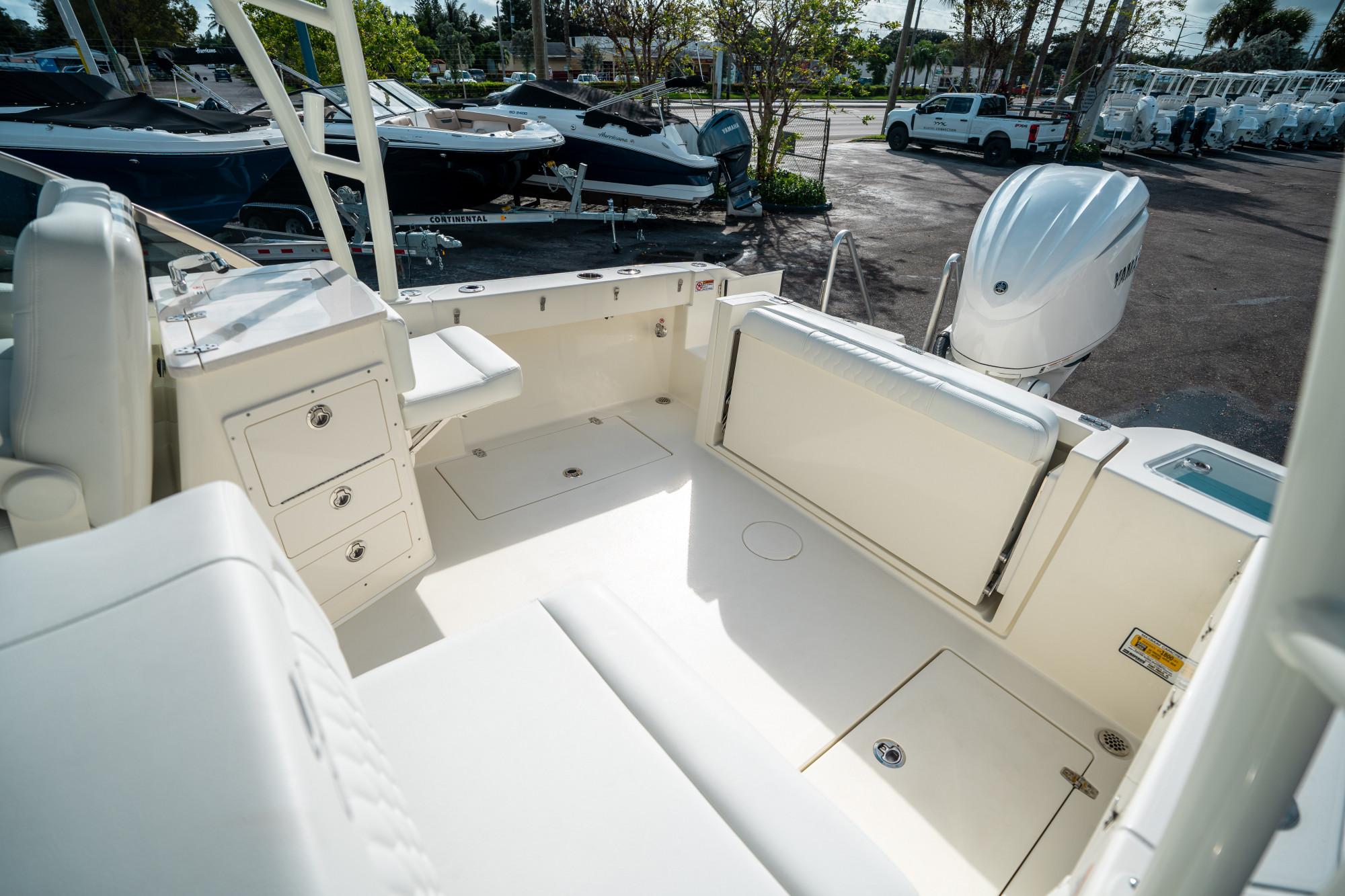 2025 Cobia 240 Dual Console - 11