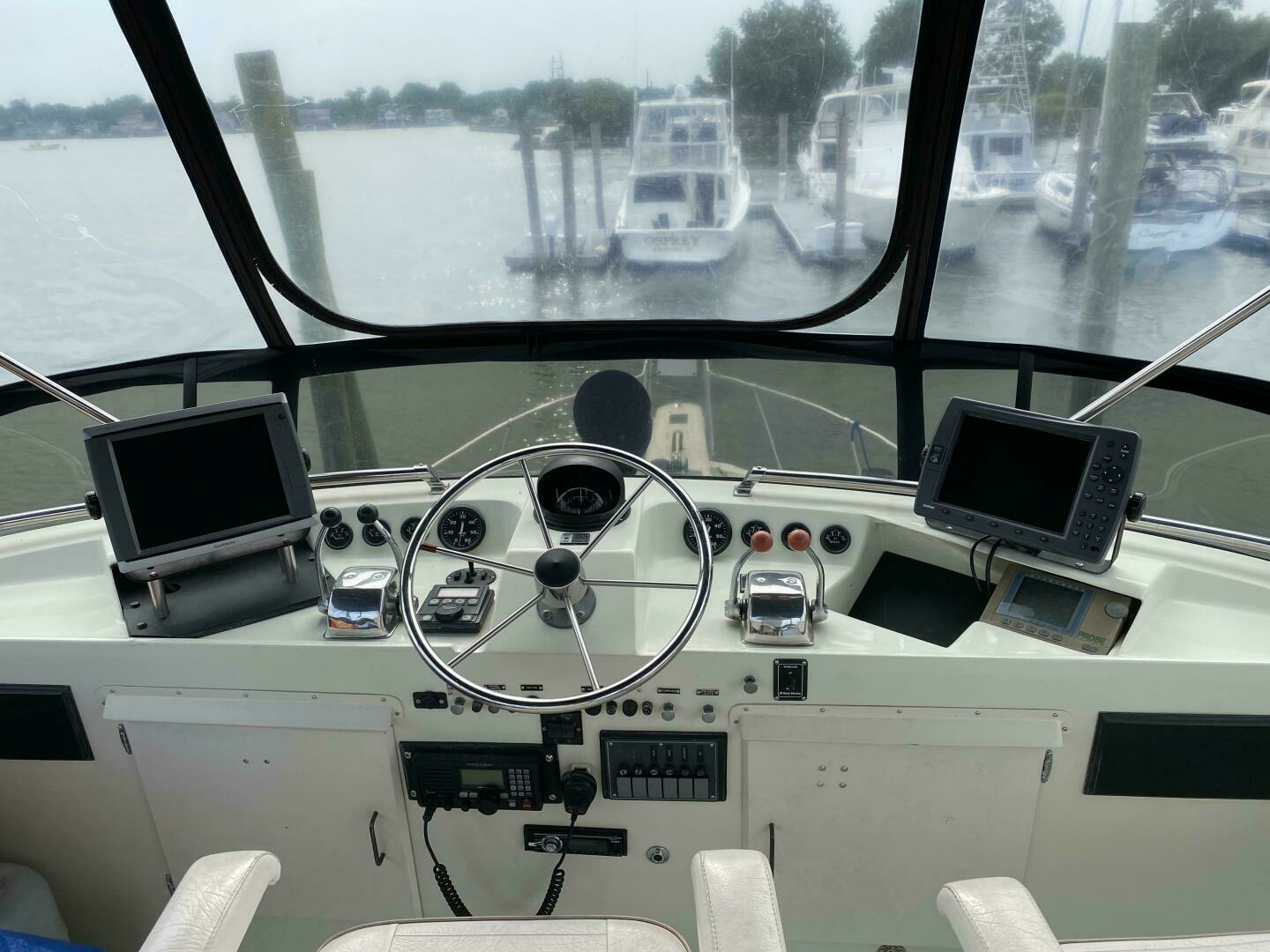 1983 Tollycraft Aft Cabin - Image 20