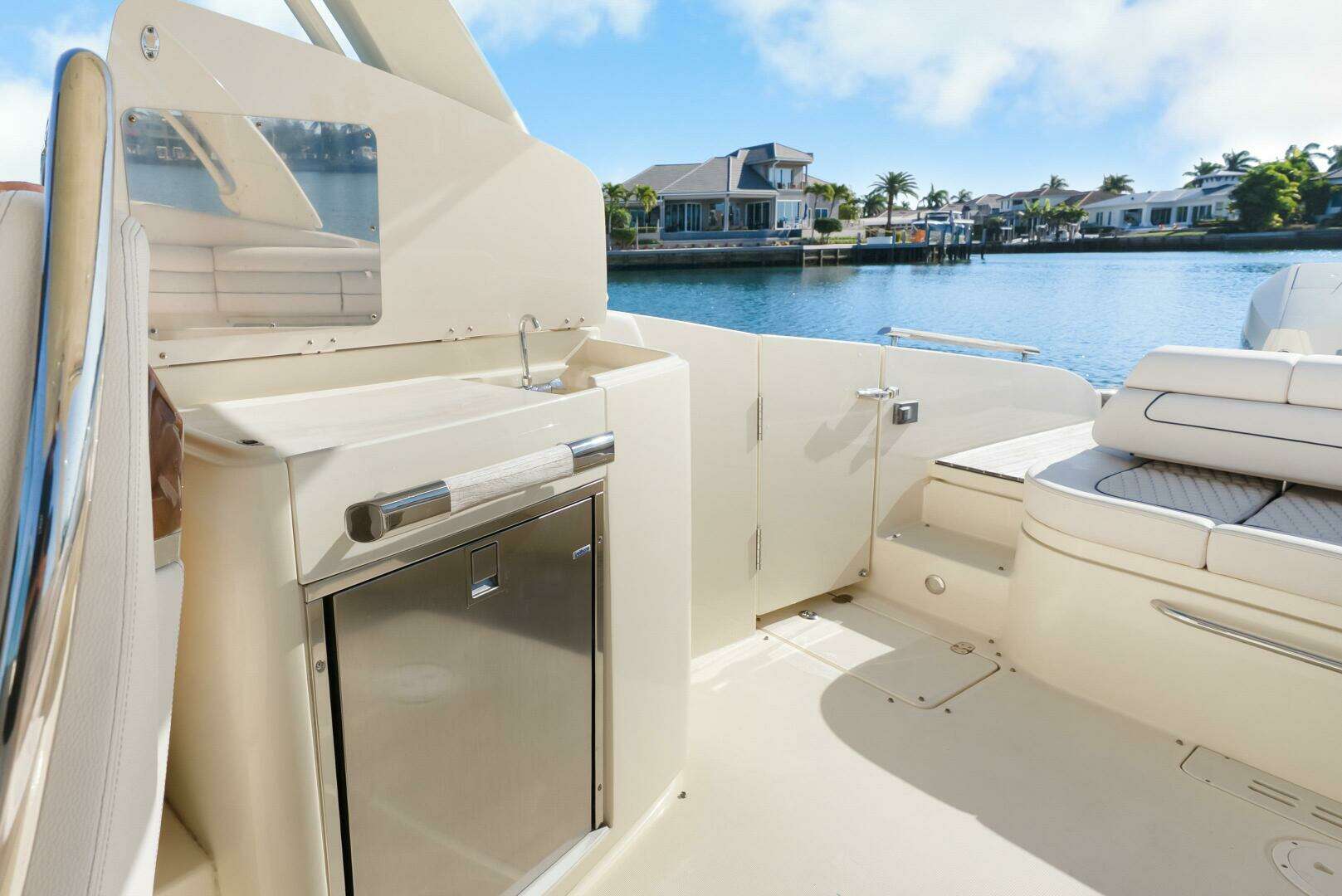 2021 Chris-Craft Launch 35 GT OB - Image 32