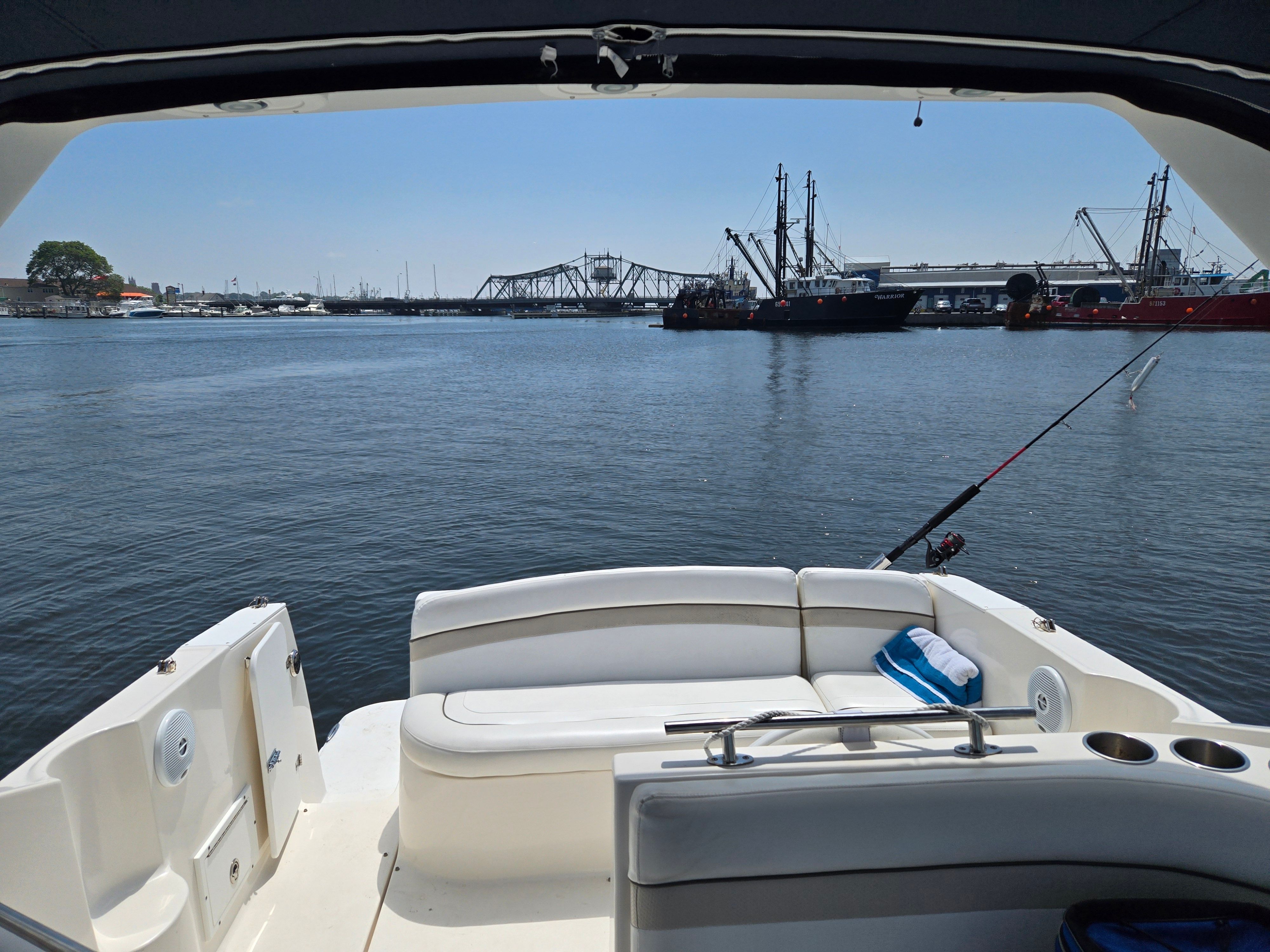 2006 Rinker 270 Express Cruiser - 8