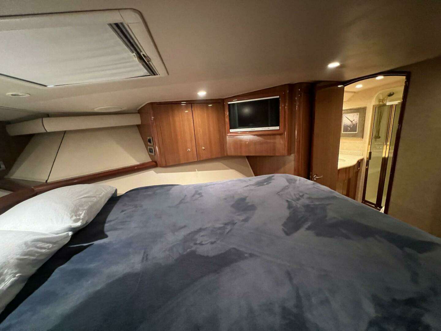 2007 Viking 52 Open - Image 23