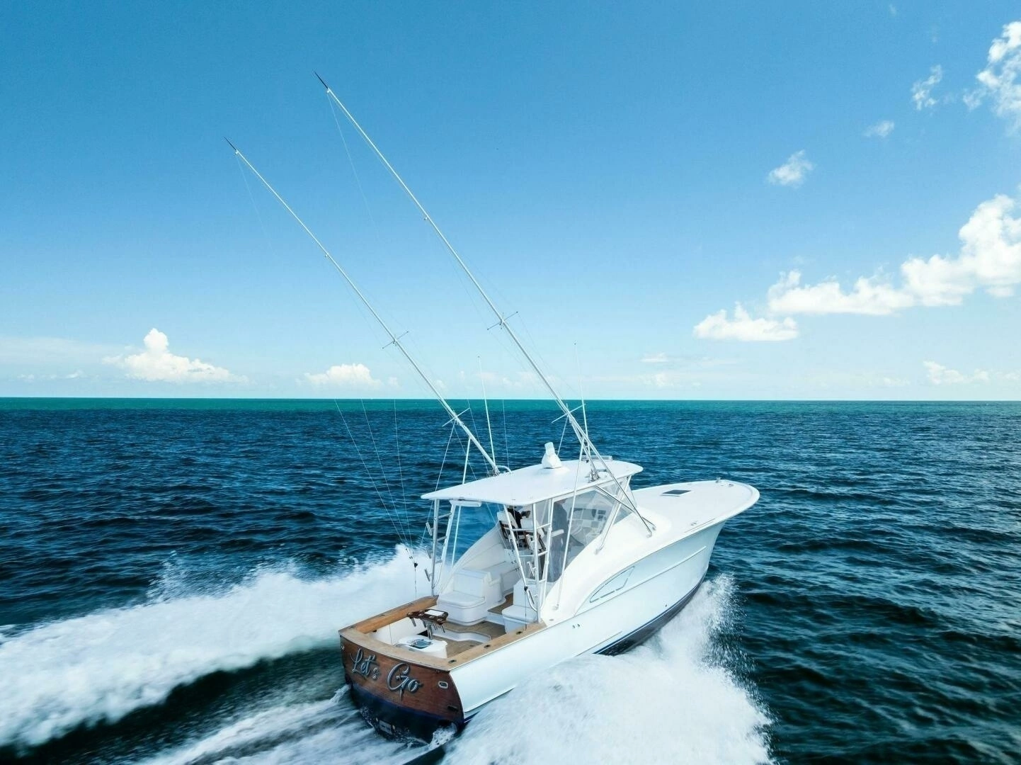 2018 Custom Carolina 35 Express - Image 18