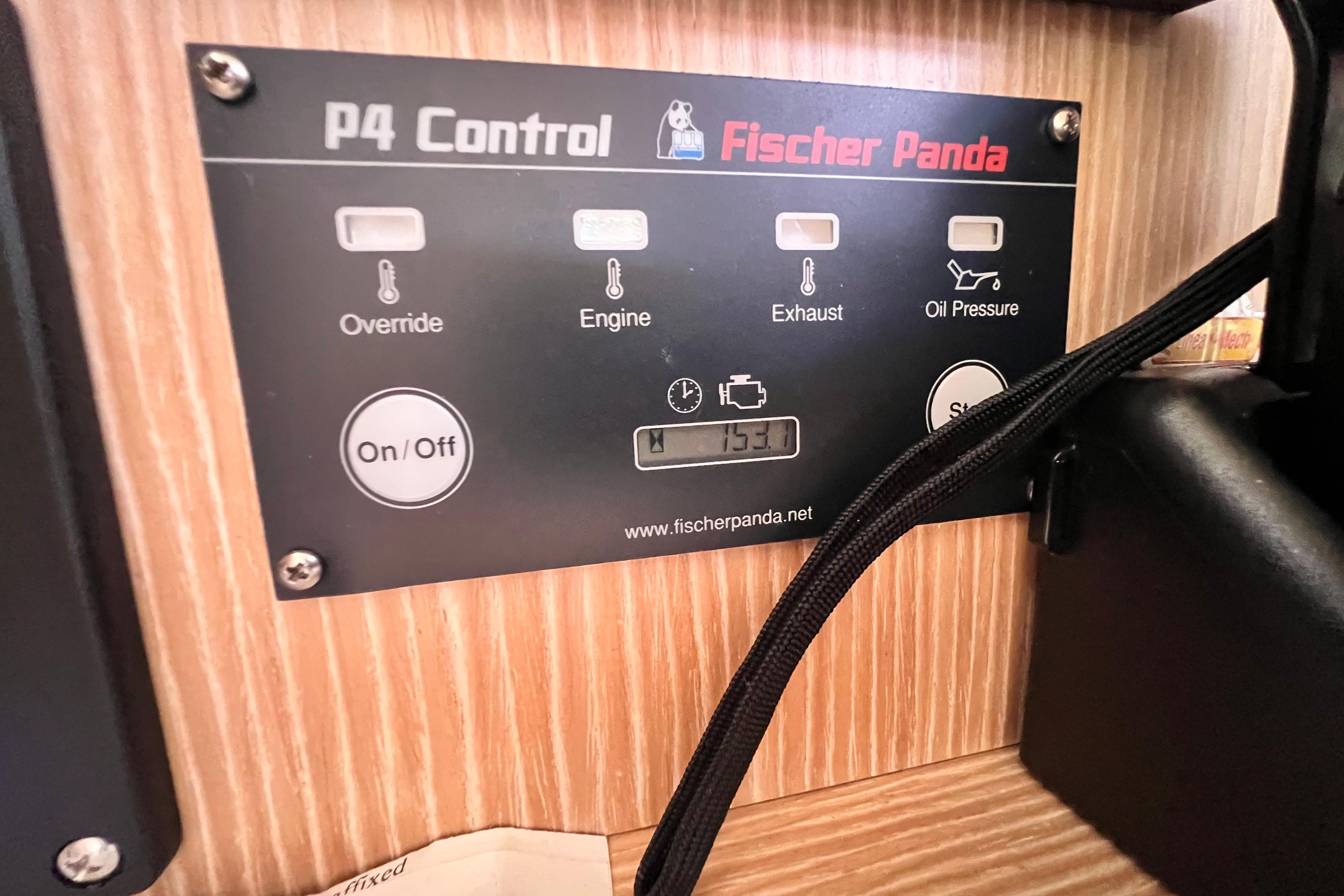 Fischer Panda P4 Control panel on 2016 Hanse 455 yacht, displaying engine and oil pressure indicators.