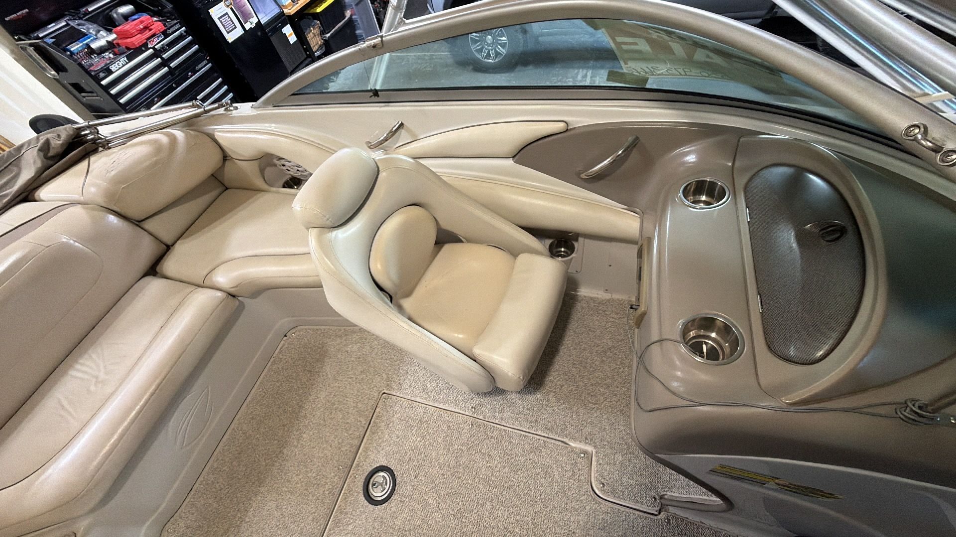 2006 Crownline 216 - 12