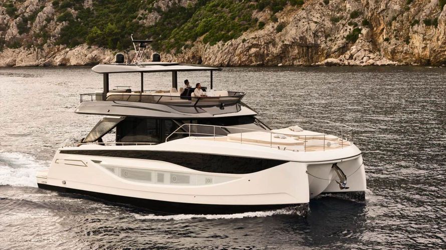 2027 Prestige M7