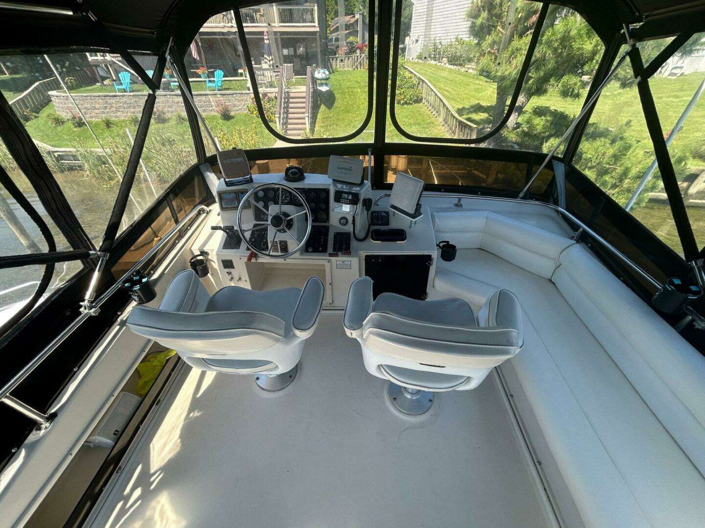 1990 Silverton 34 Convertible - Image 12