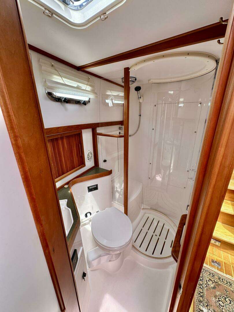 2002 Sabreline 36 Flybridge - Image 25