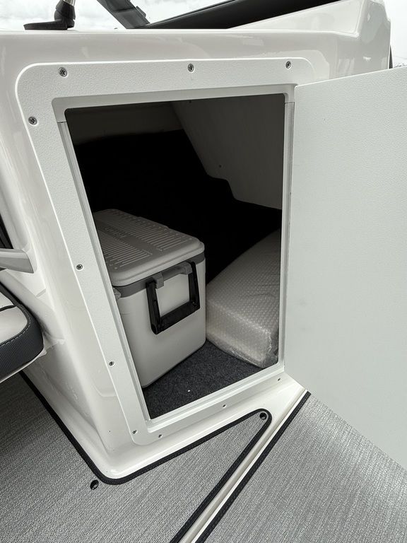 2025 Yamaha Boats AR195 - 17