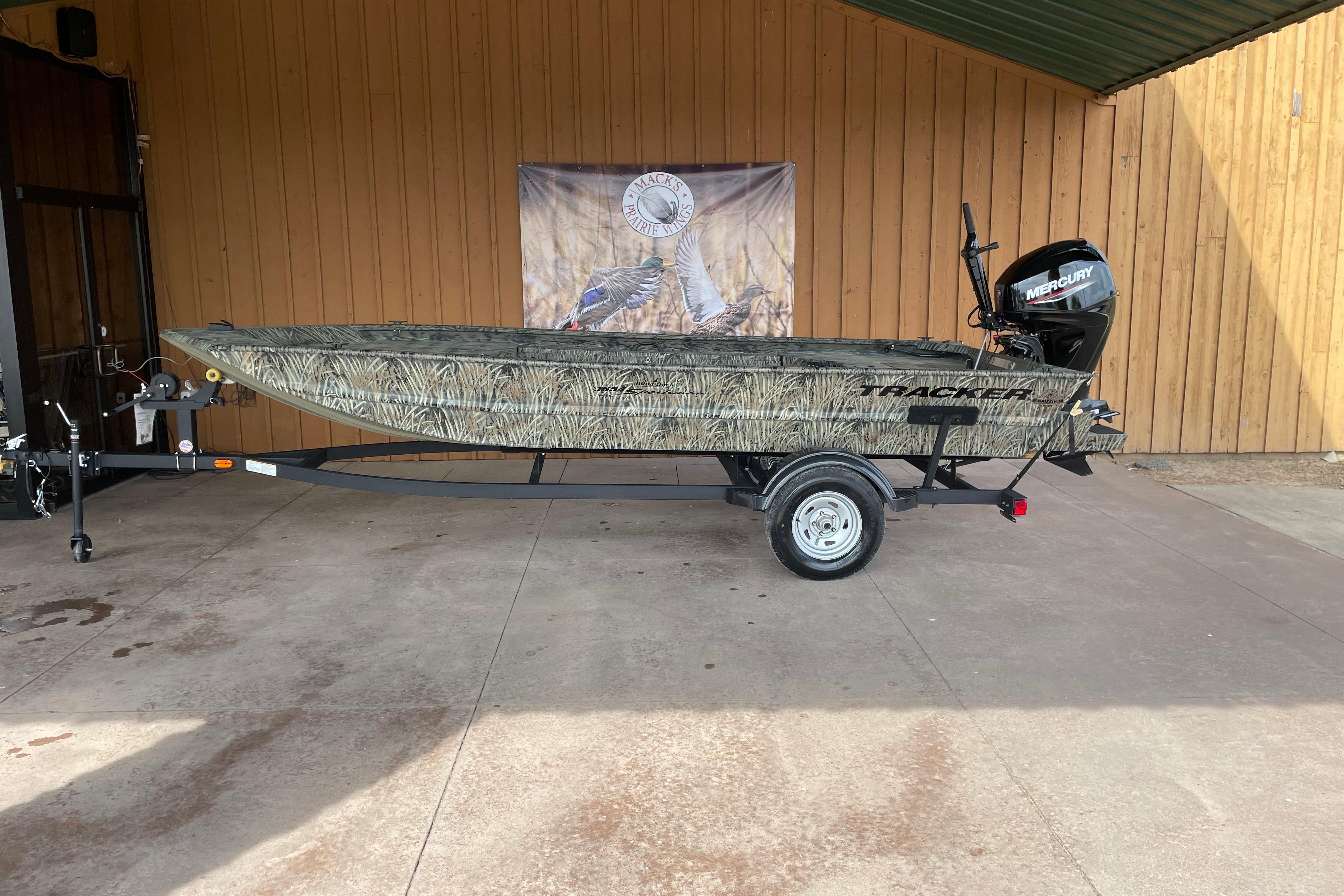 2026 Tracker Grizzly 1654 T Sportsman
