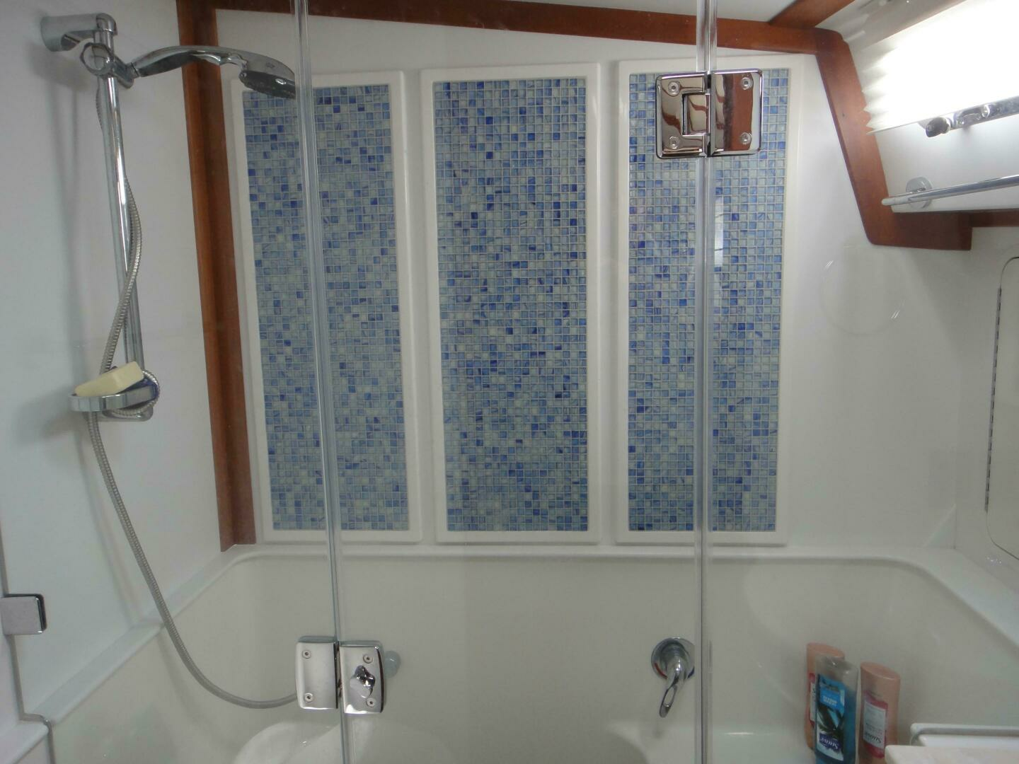 2018 Sabre 48 Salon Express - Image 22