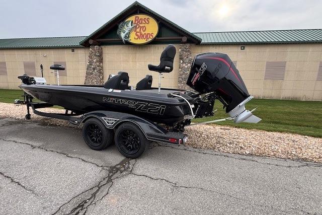 2026 Nitro Z21 XL Pro boat parked outside Bass Pro Shops.