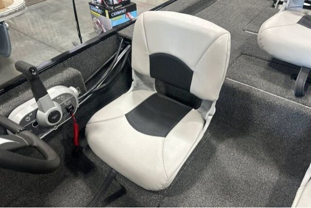 2026 Crestliner Storm - 13
