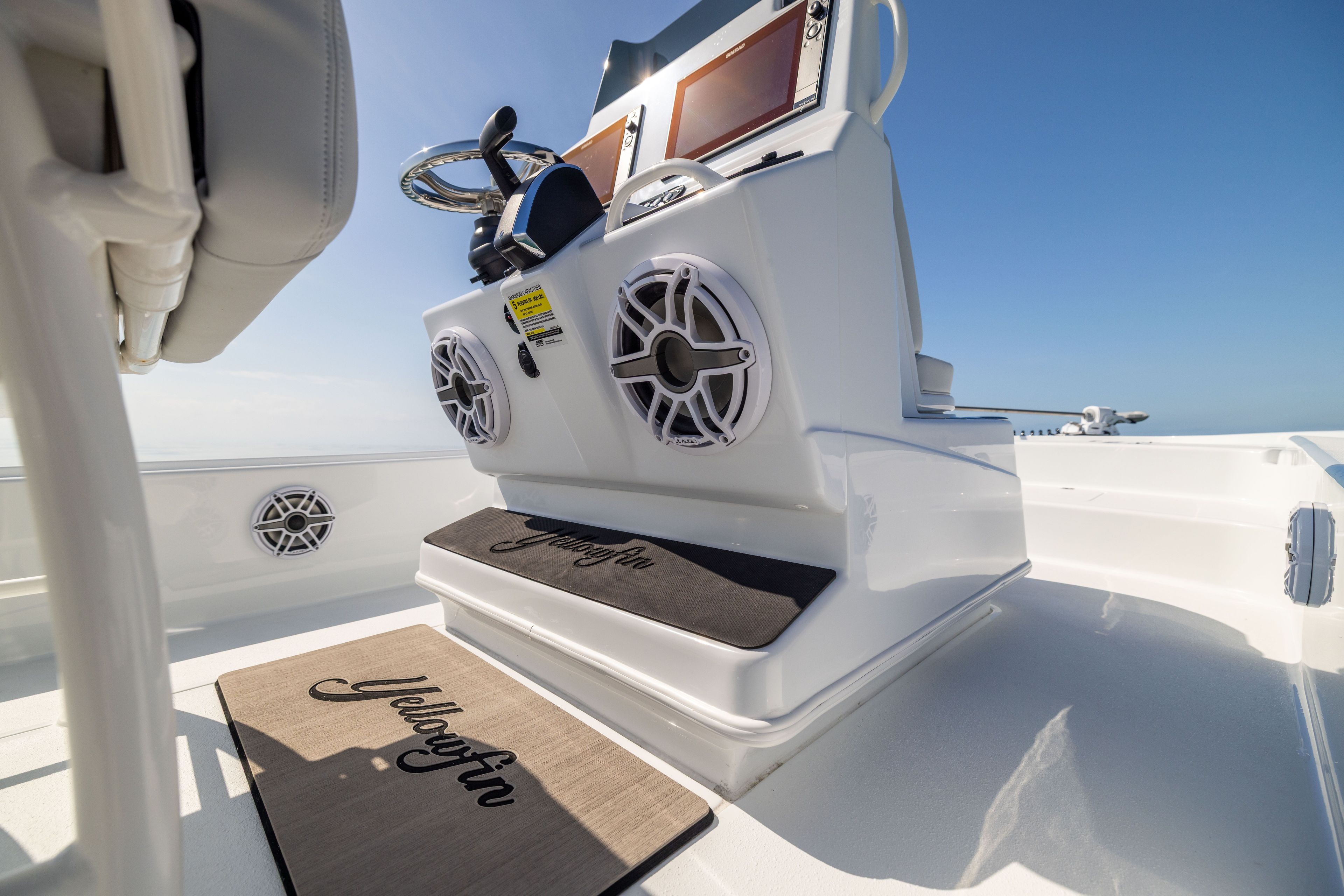2025 Yellowfin 24 Bay CE - 6
