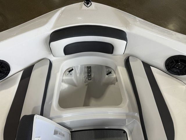 2026 Yamaha Boats AR195 - 25