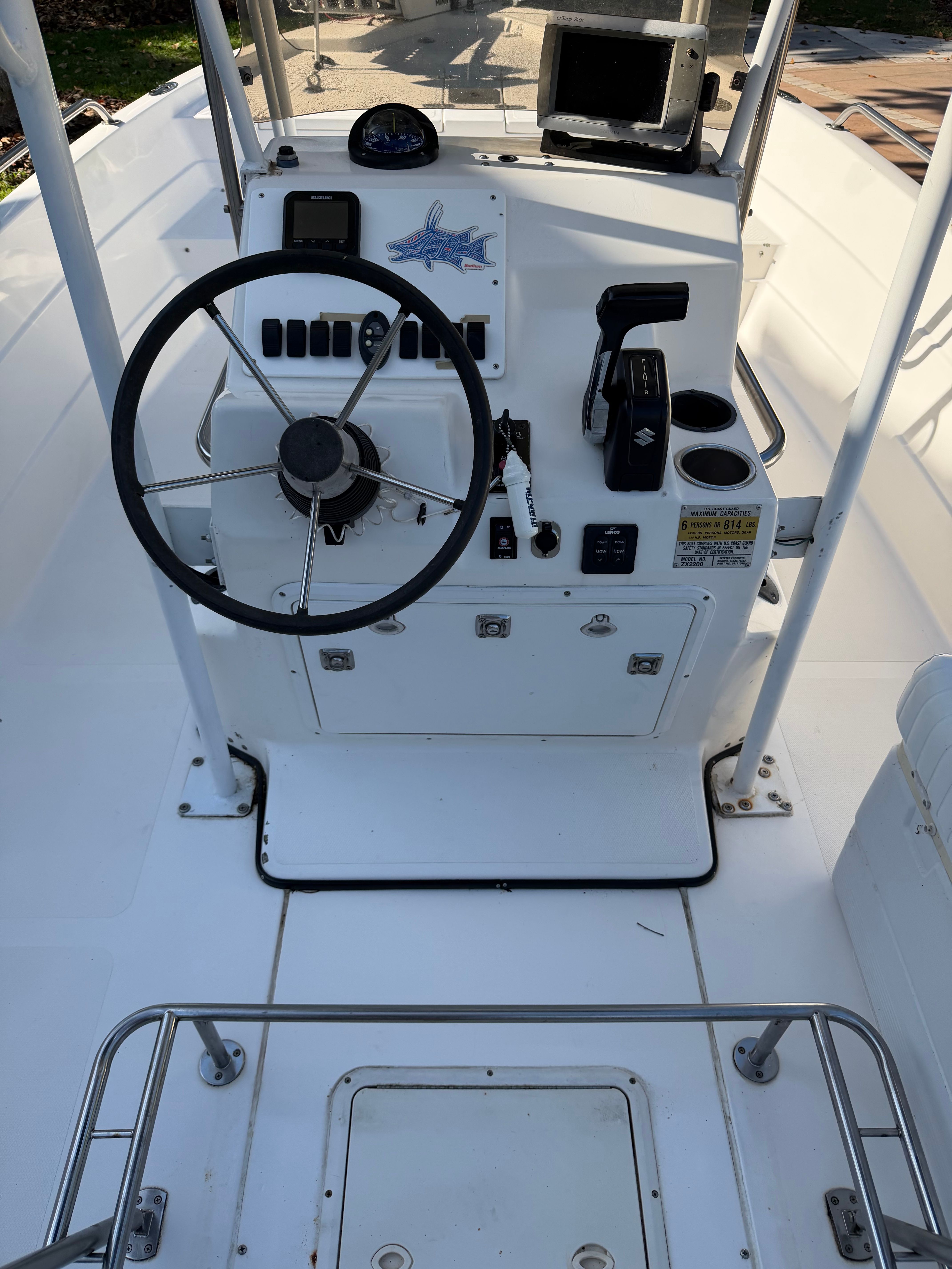 Interior view of a 1999 Skeeter ZX2200 boat console.