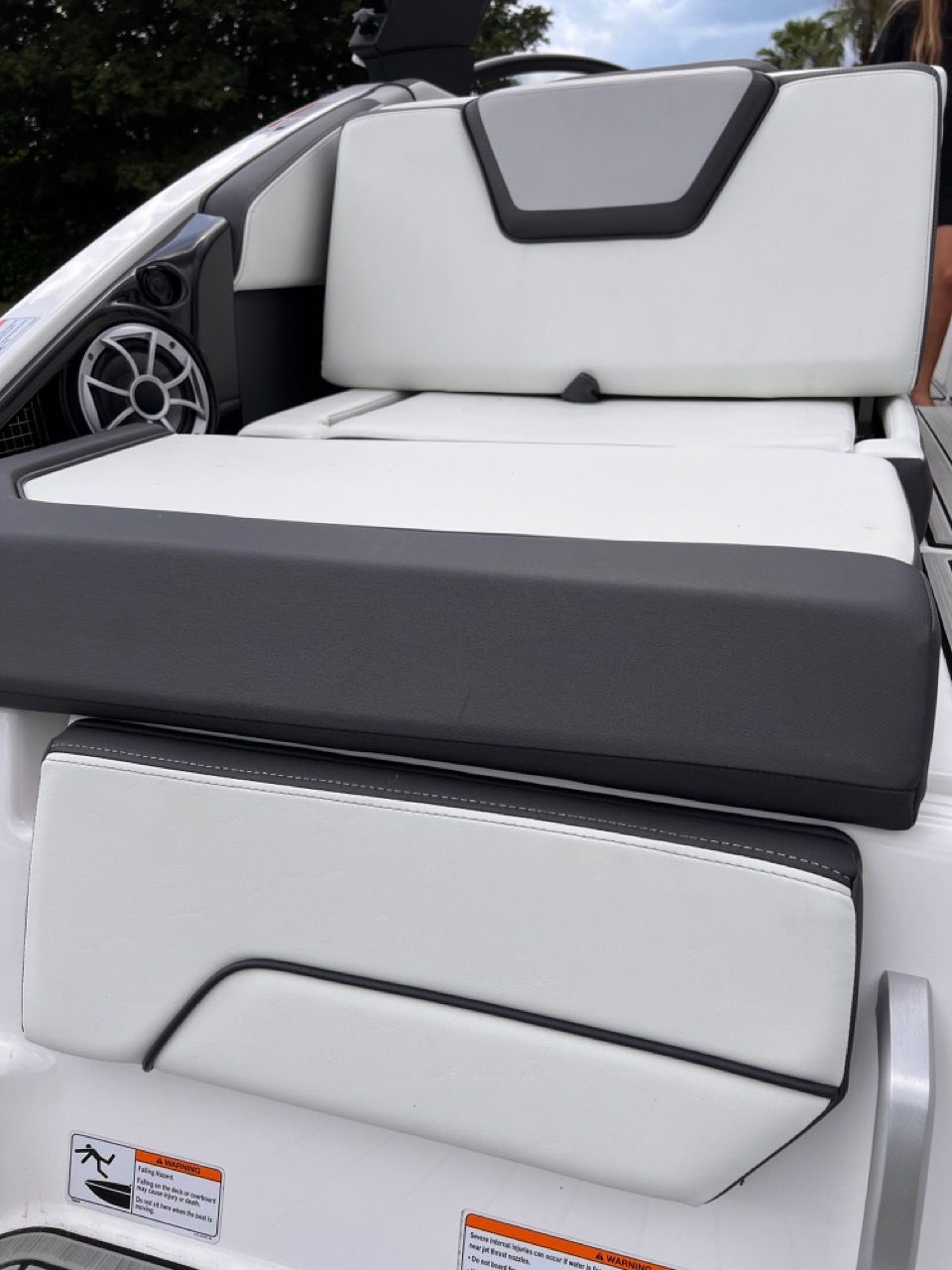 2023 Yamaha Boats 252S - 25