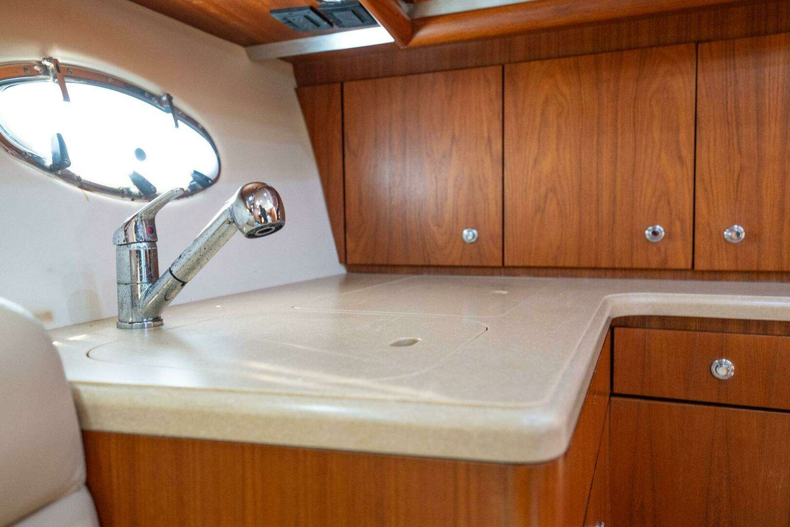 2004 Tiara Yachts 4200 Open - Image 16
