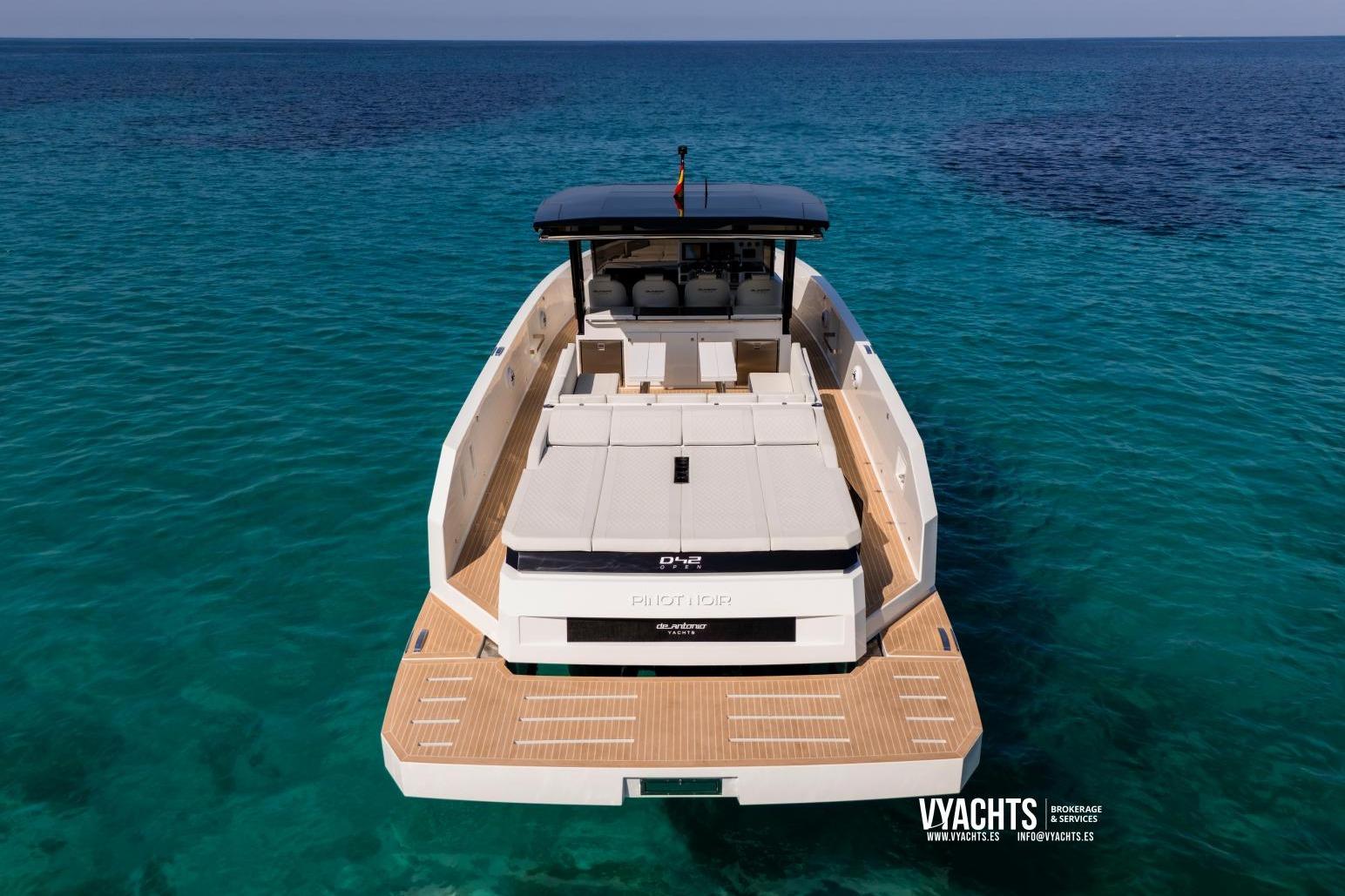 2024 De Antonio Yachts D42