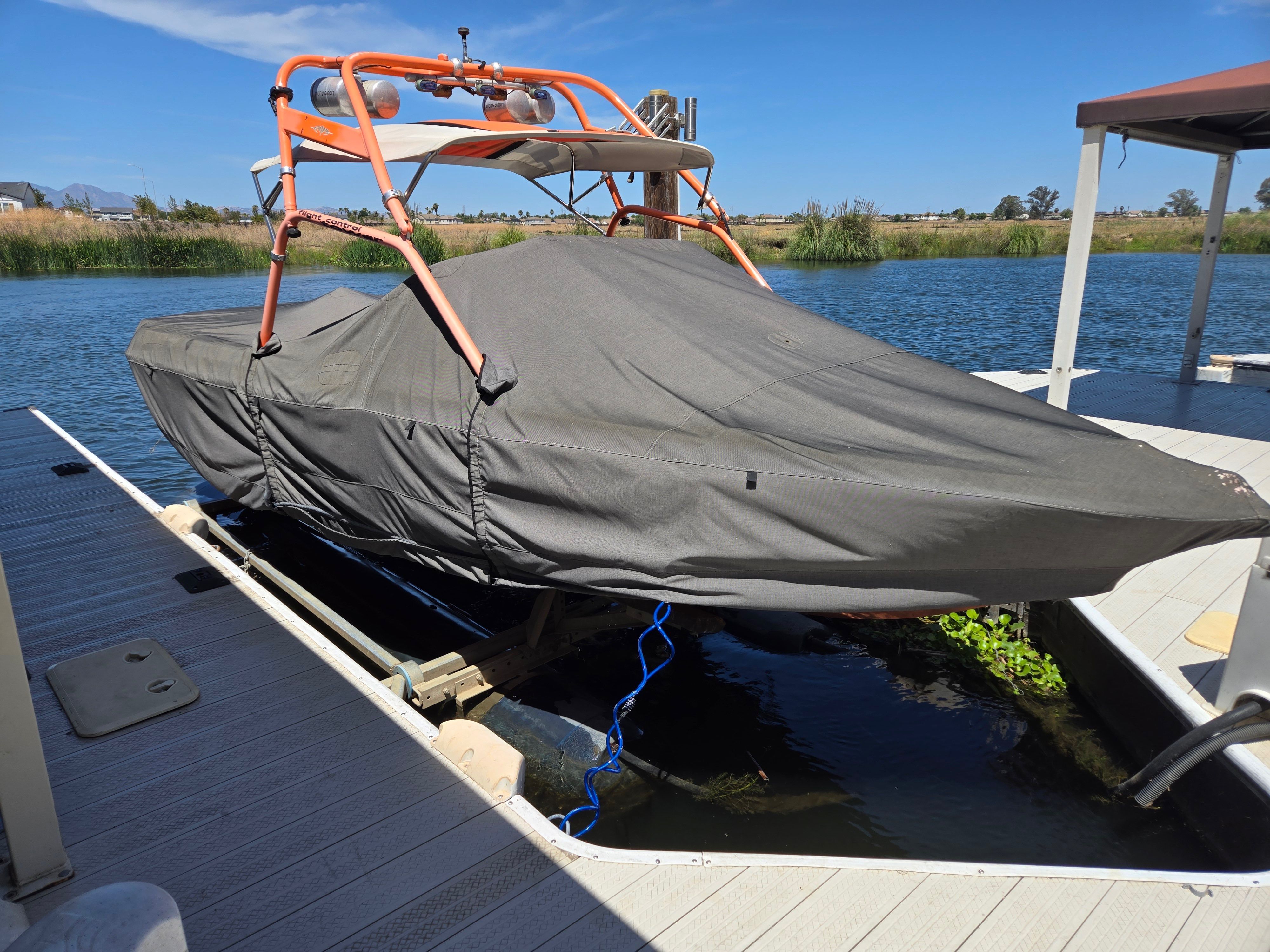2005 Correct Craft Super Air Nautique 210 Limited - 9