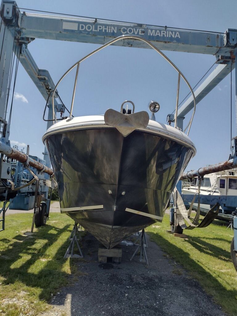 Sea Ray Sundancer 310 boat at Dolphin Cove Marina, 2007 model.