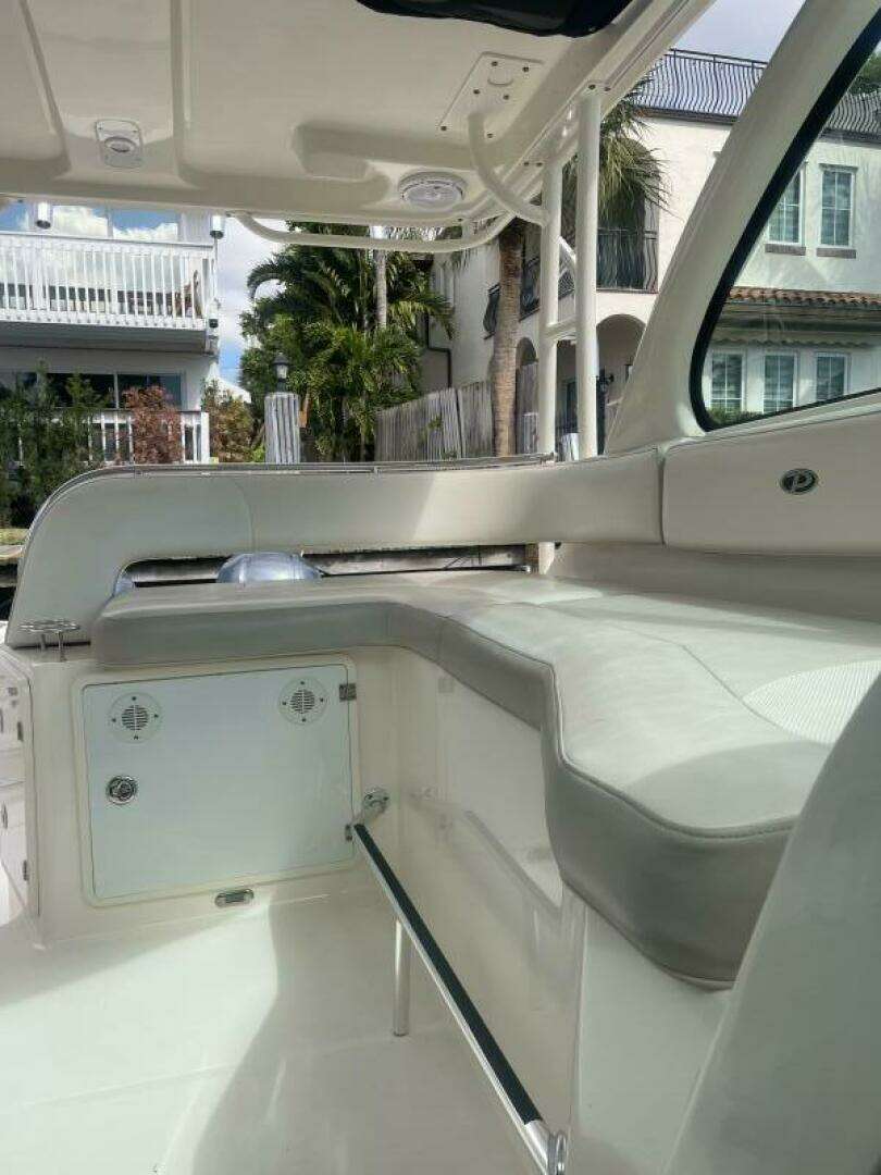 2014 Pursuit OS 315 - Image 22