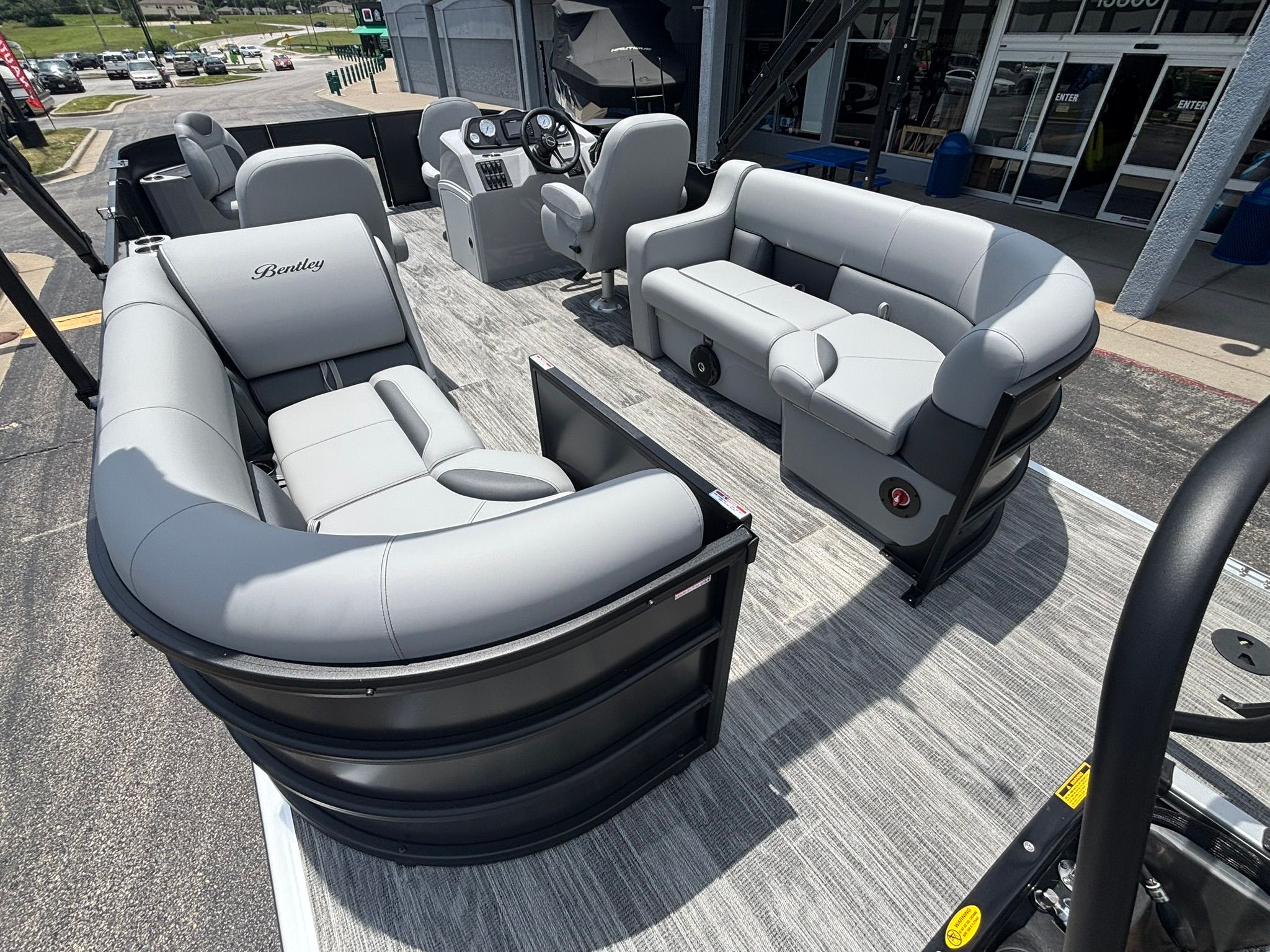 2027 Bentley Pontoons 200 Fish CWT - 26