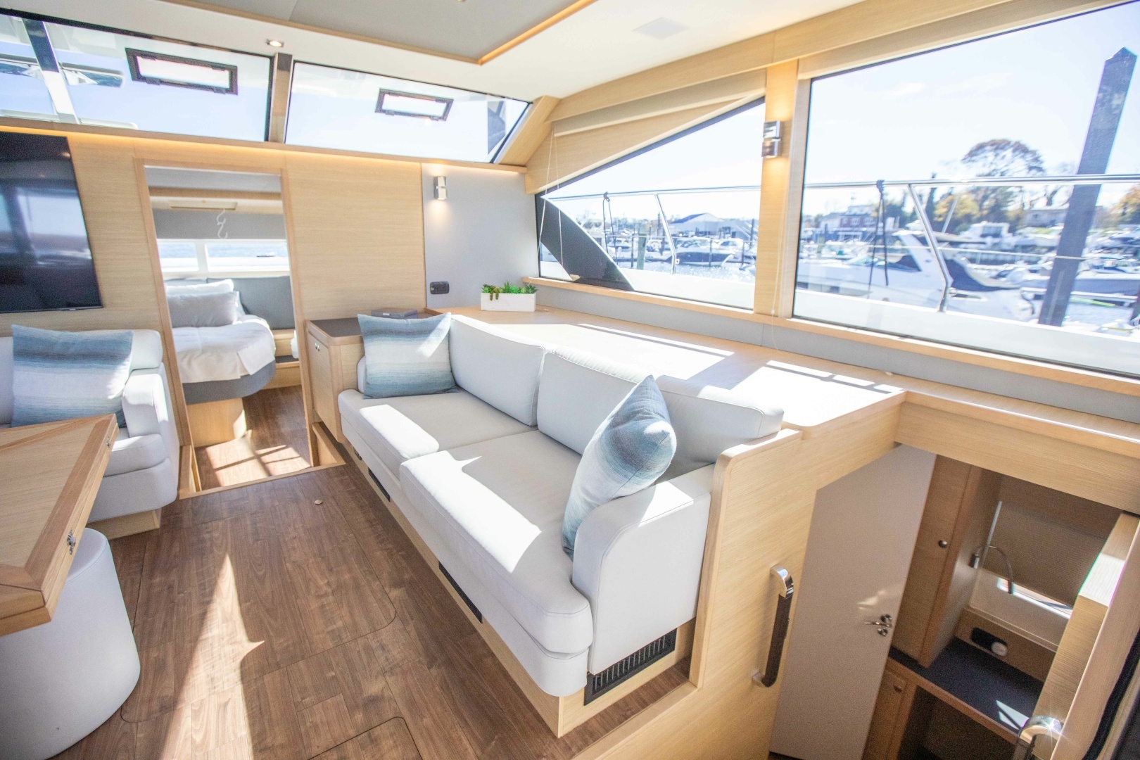 2023 Aquila 54 Yacht - Image 36