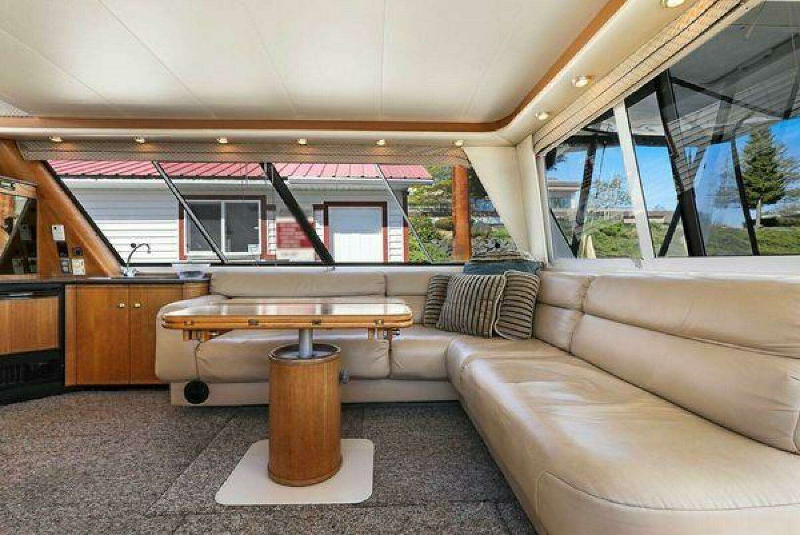 1998 Bayliner 4788 - Image 11