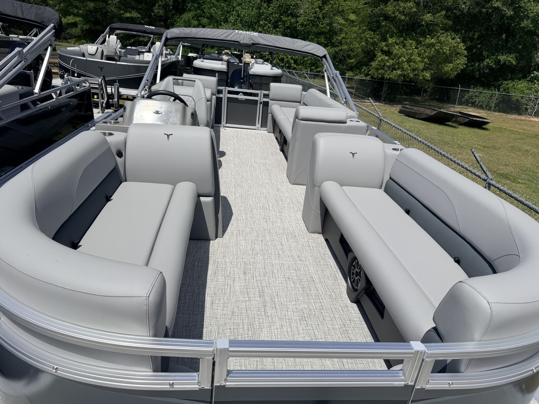 2026 Tahoe Pontoon Boats SLT 23 QUAD LOUNGER-140HP - 3