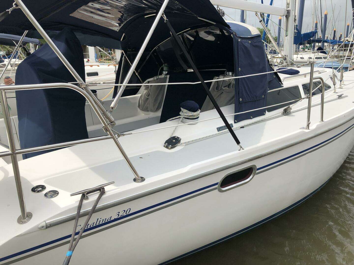 2005 Catalina 320 - Image 7