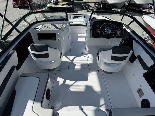 2025 Yamaha Boats SX195 - 4
