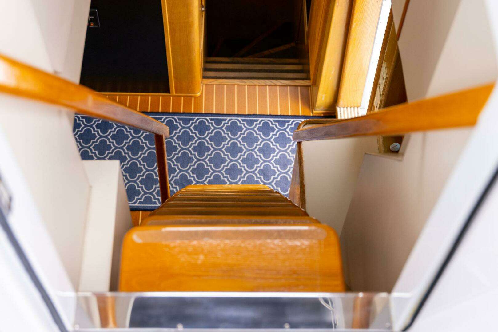 1989 Hatteras 80 Cockpit Motor Yacht - Image 13