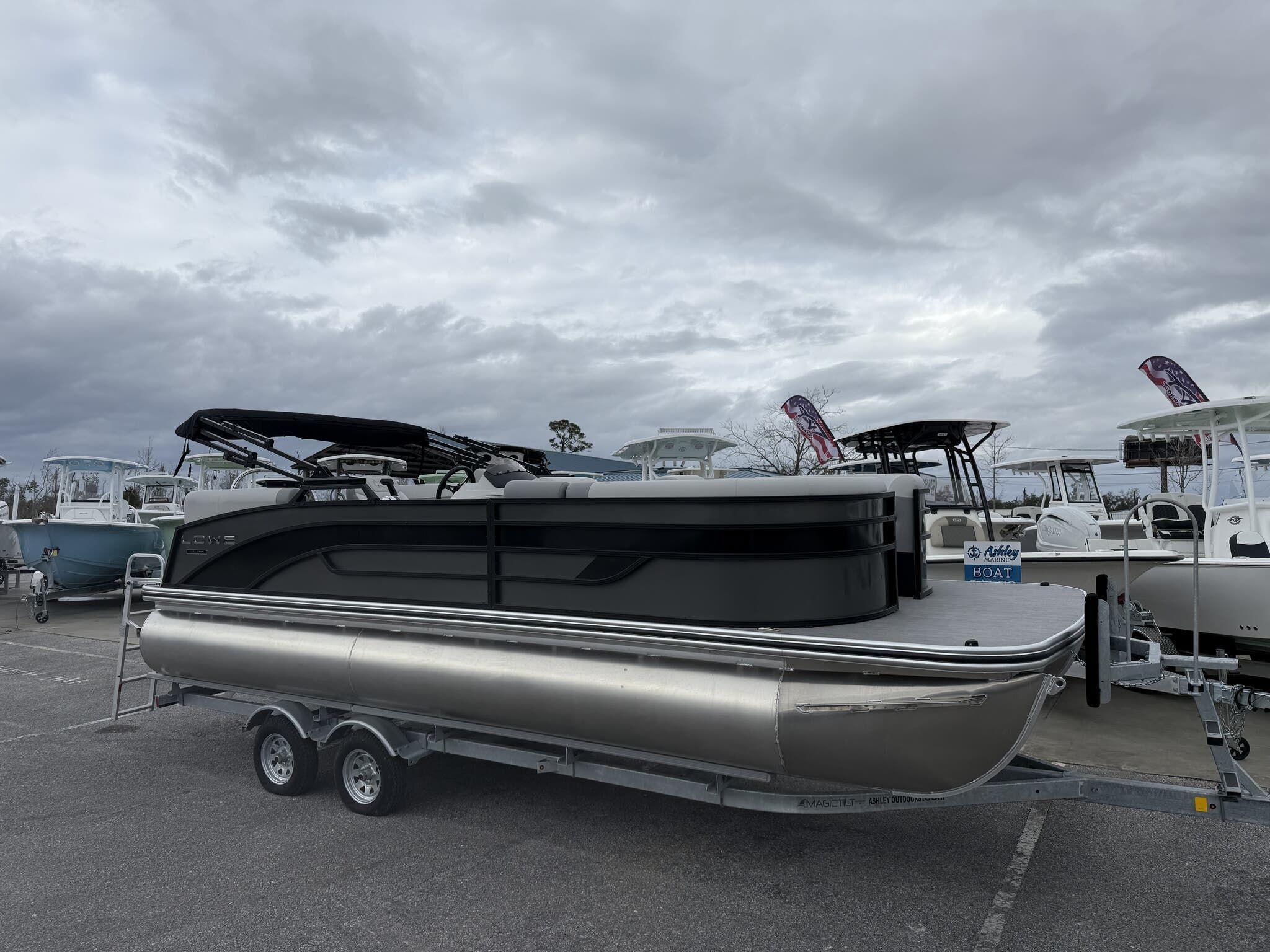 2025 Lowe Ss 230