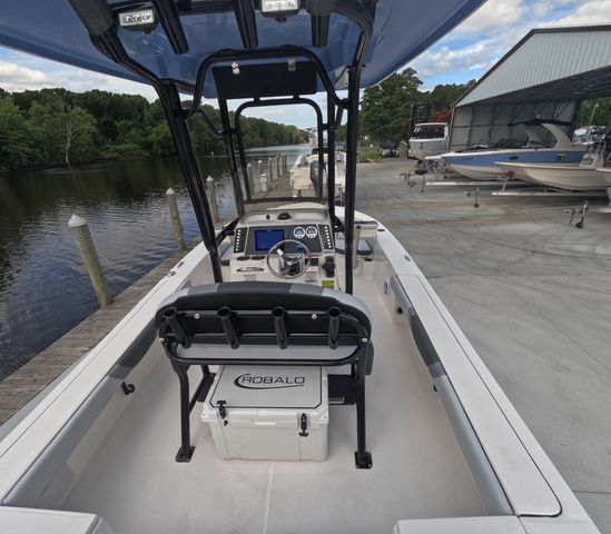 2026 Robalo Cayman 226 In Stock Trailer Included - 5
